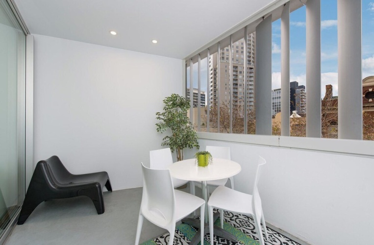 TT302 Darlinghurst Sydney Studio
