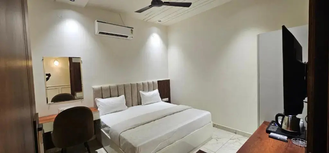 Hotel Sharanga