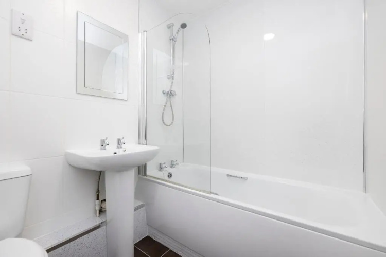 JOIVY Bright 3-Bed Flat Overlooking The Clyde