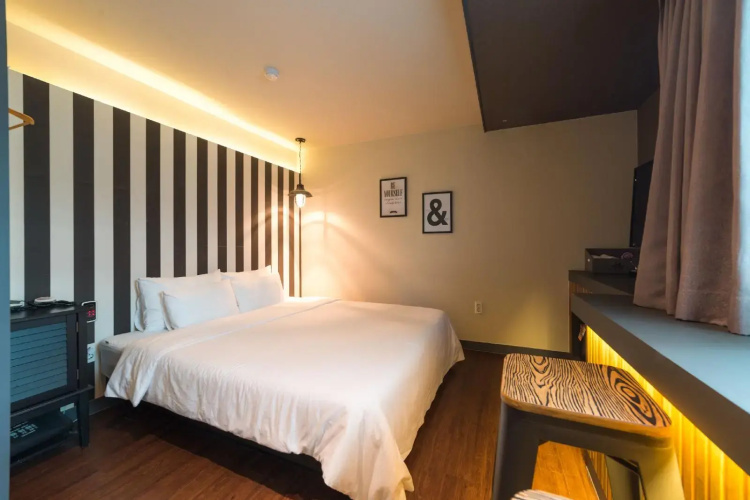 Hotel Bridge