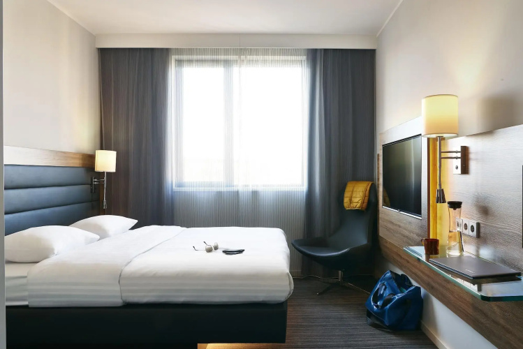 Moxy Edinburgh Airport