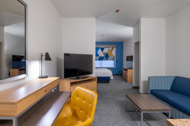 Holiday Inn Express & Suites Henderson photo 7