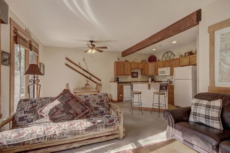 8775 Trappers Crossing - 1 Br Condo