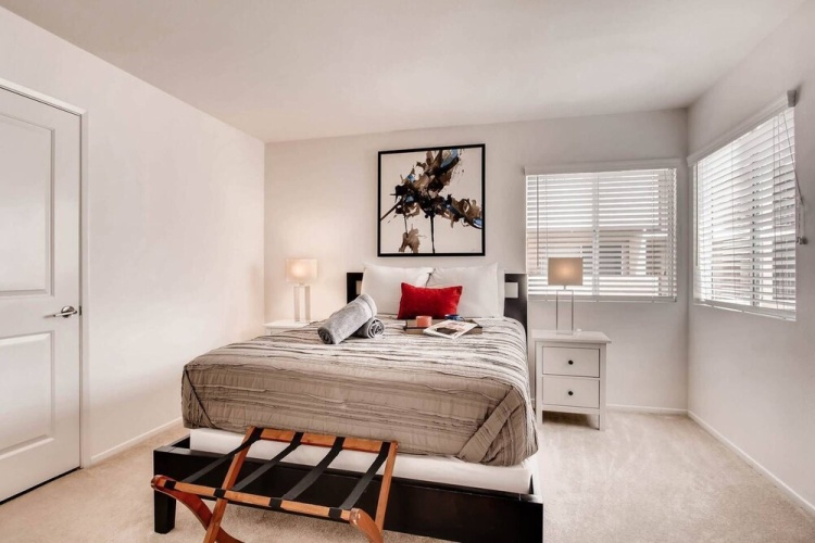 H4 - #1 Beautiful San Diego Location Dual Master 2BR/2Bath With Free Parking!