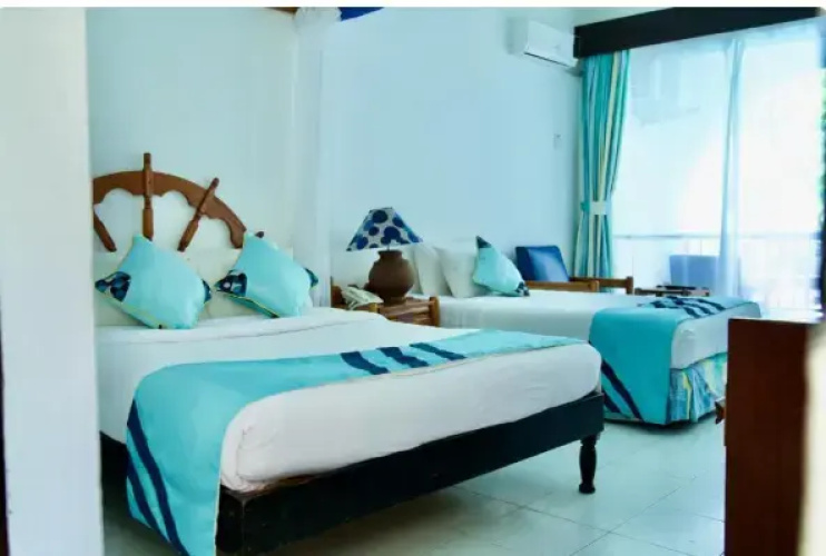 Standard Triple room