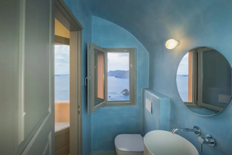 Oia Waves by SV