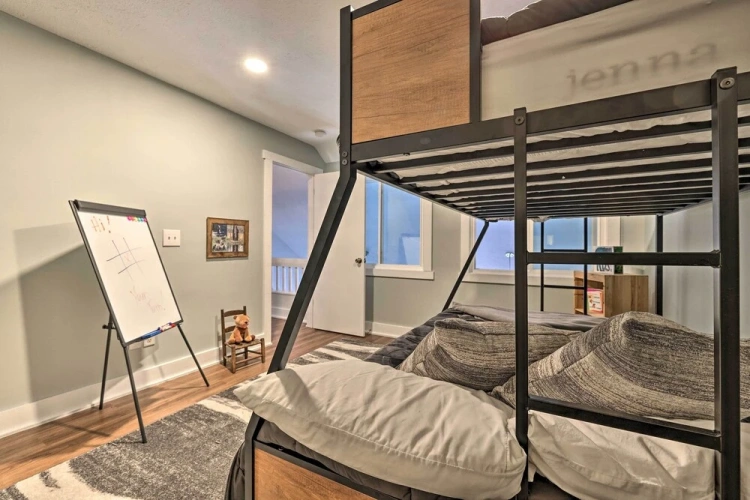 2 Bedrooms Apartment
