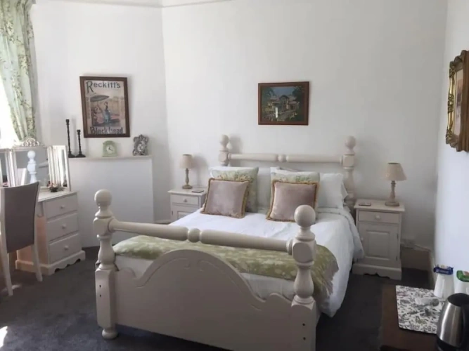 Standard Twin Family room with garden view