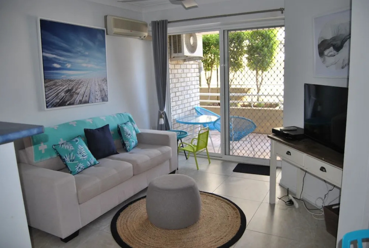 Budds Beach Apartments