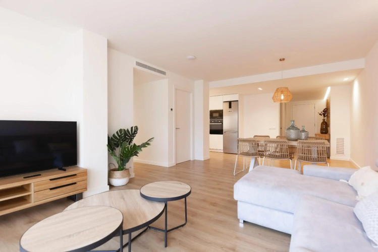 Bravissimo Falcó, 3 bedrooms and balcony