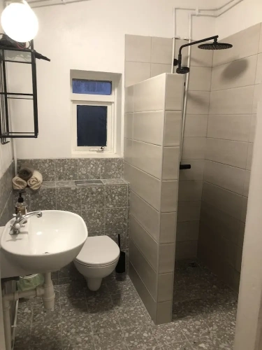 3 Bedrooms Family Cottage with sea view