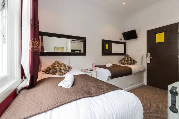 Twin room