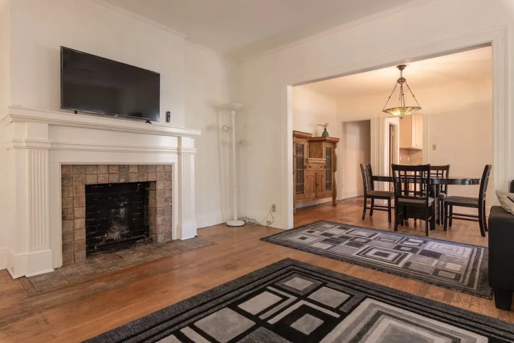 Charming 2bed House in Koreatown