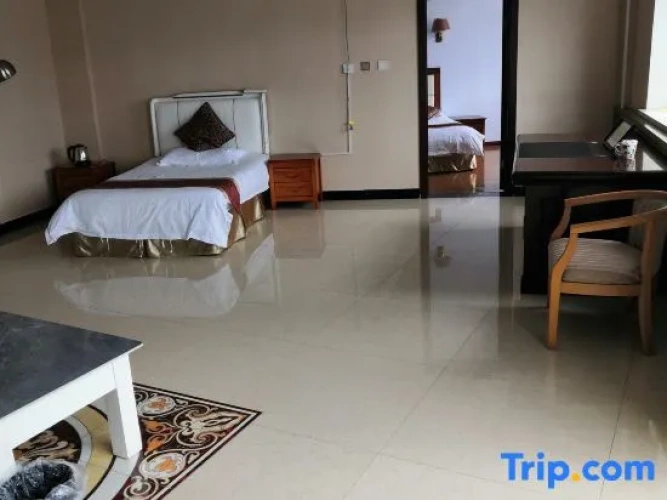 Deluxe Family Suite