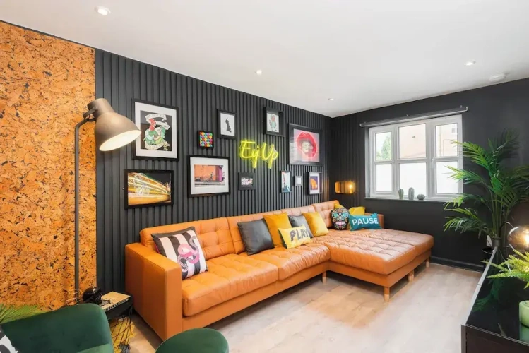6 Bedrooms Cottage
