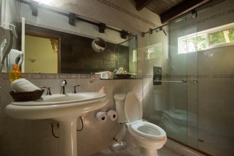 Luxury Double room with balcony and with sea view