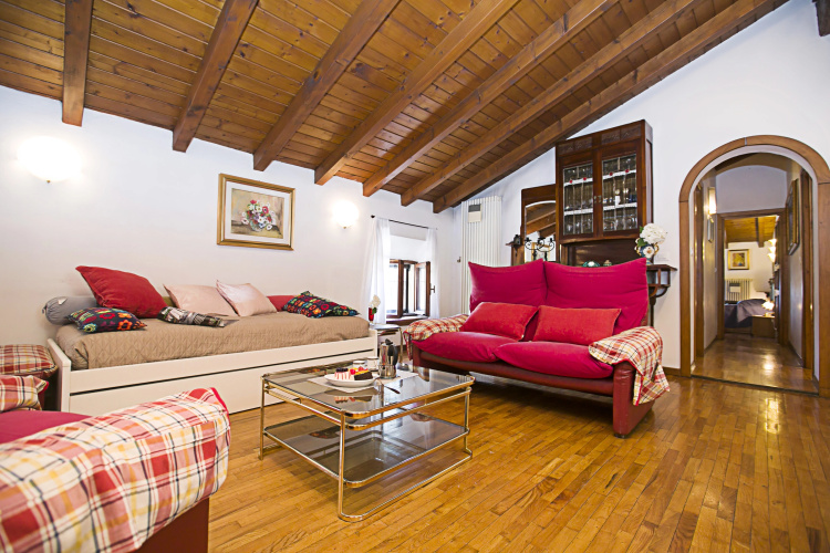 Residenza Rocca del Lago 2