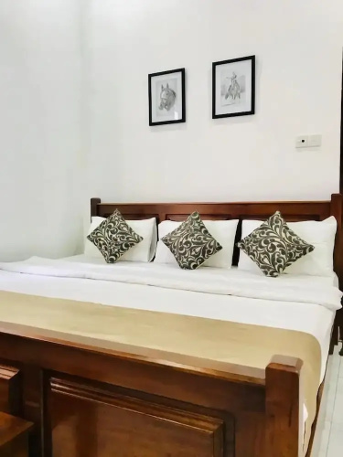 Ivy Bungalow