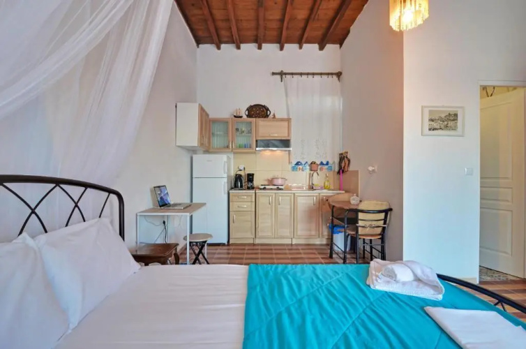 Persephone - Newly Renovated Cycladic Studio