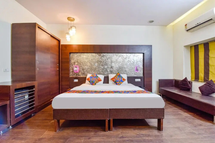 Fabhotel Prime Surpin Palace