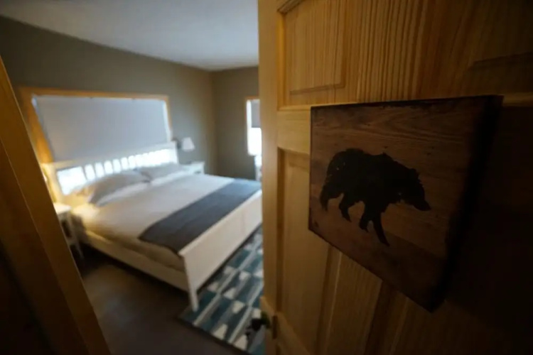 Yellowknife B&B