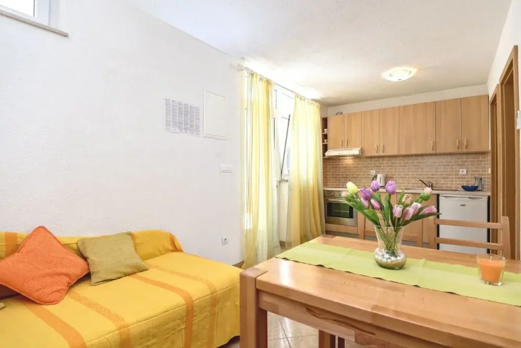 Beach Resort Apartments Bucina