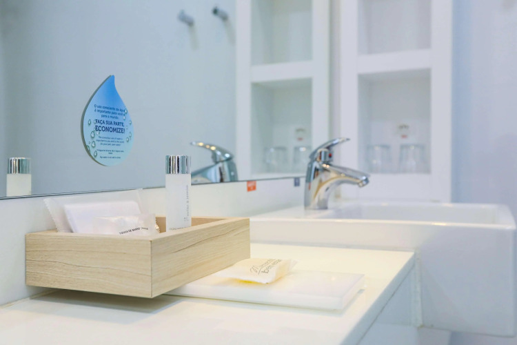 Best Western Plus Richmond Hill InnOver view