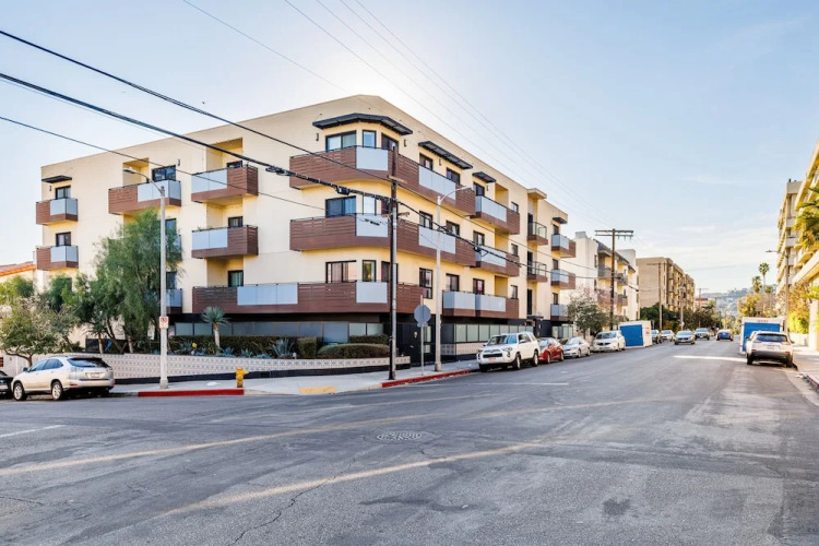 Heaven on Hollywood Furnished Apartments Over view