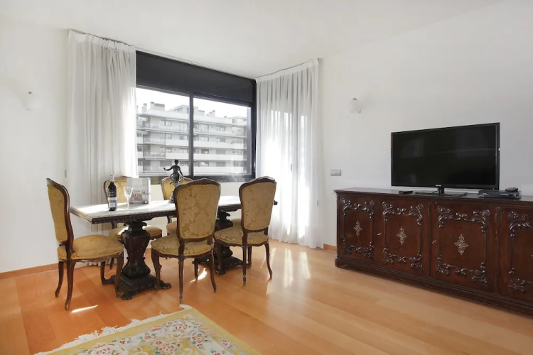 1217 - Forum Diagonal Apartment