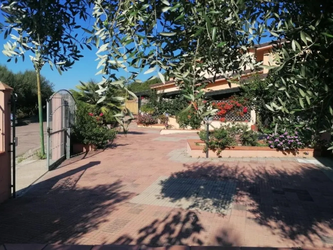3 Bedrooms Apartment