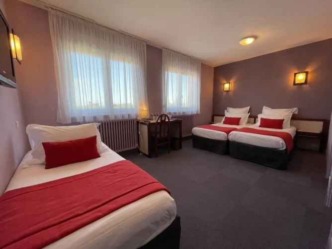 Standard Triple room
