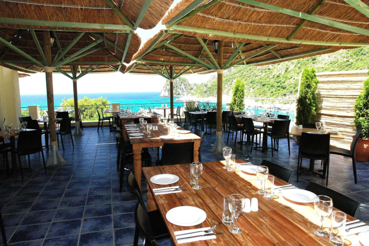 Ithea suites hotel