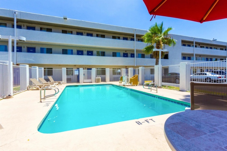Motel 6 Phoenix Tempe Priest Dr photo 15
