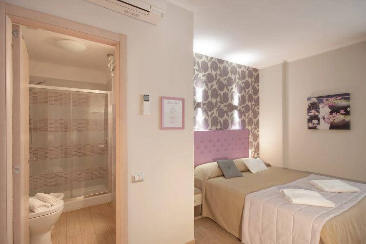 Rome King Suite