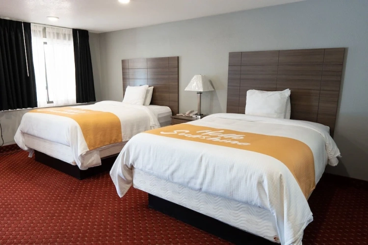 Classic Quadruple room