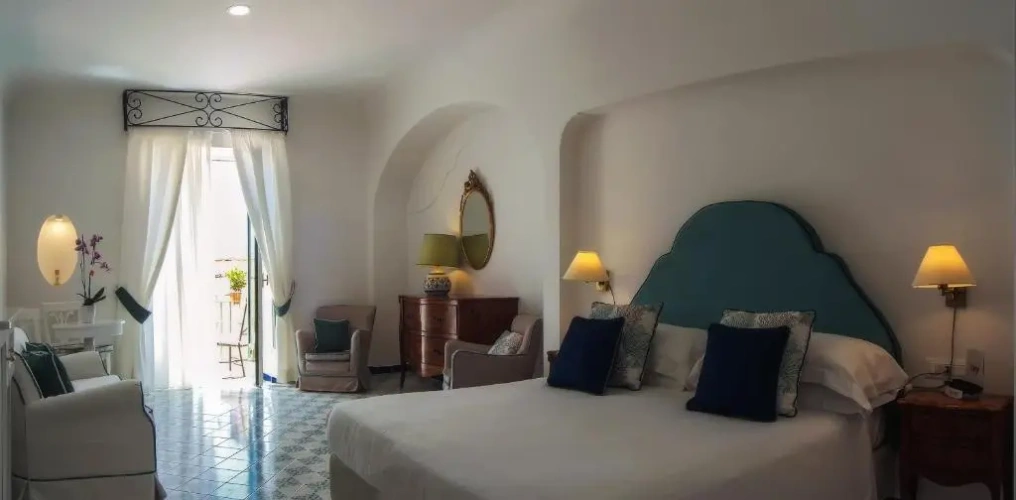 Deluxe Double room with partial sea view