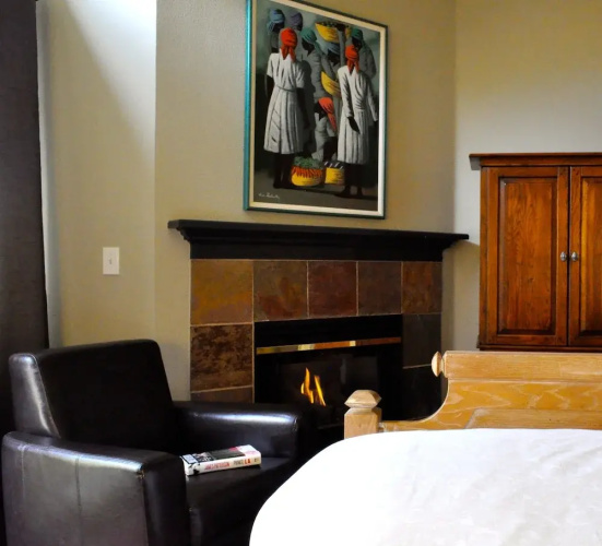 Bradley Boulder Inn