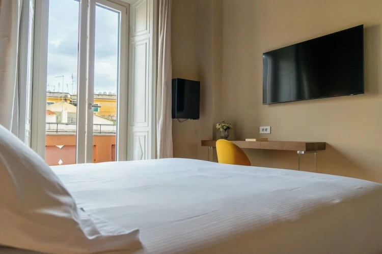 Deluxe Double room with balcony and with city view