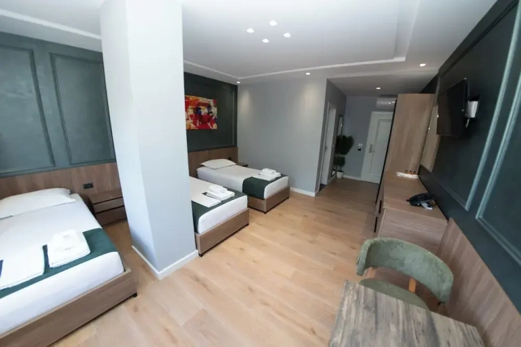 Classic Triple room