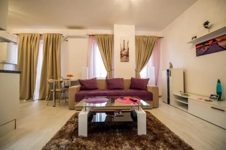 Apartament Criss Lotus Opera
