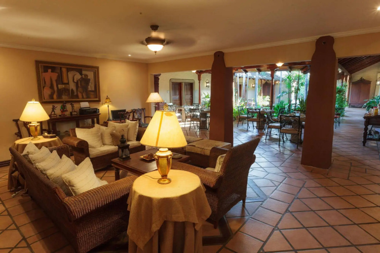 Los Robles Charming Colonial Boutique Hotel