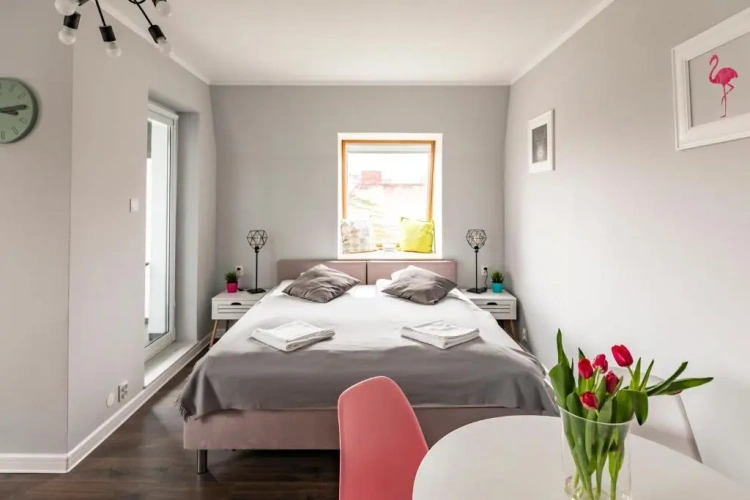 Apartment with balcony