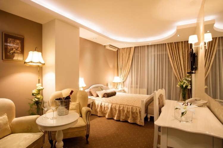 1 Bedroom Superior Suite with balcony