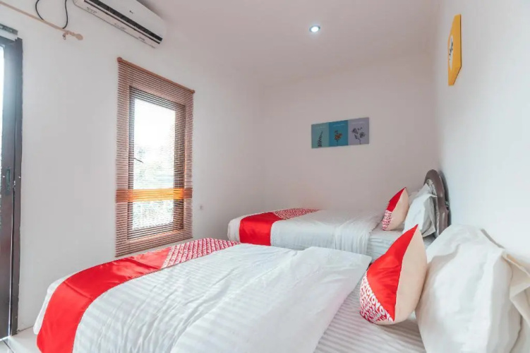 Dolfie Residence