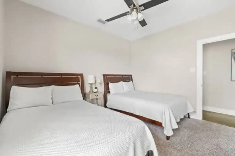 Trinity Groves Retreat Large Modern 5 BR Home