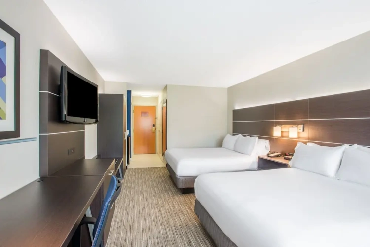 Quadruple Suite