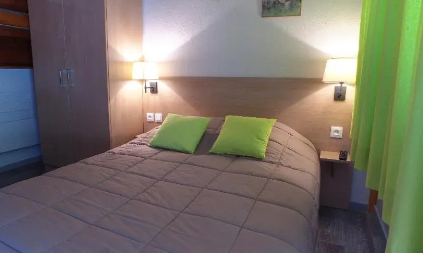 2 Bedrooms Bed in Dorm