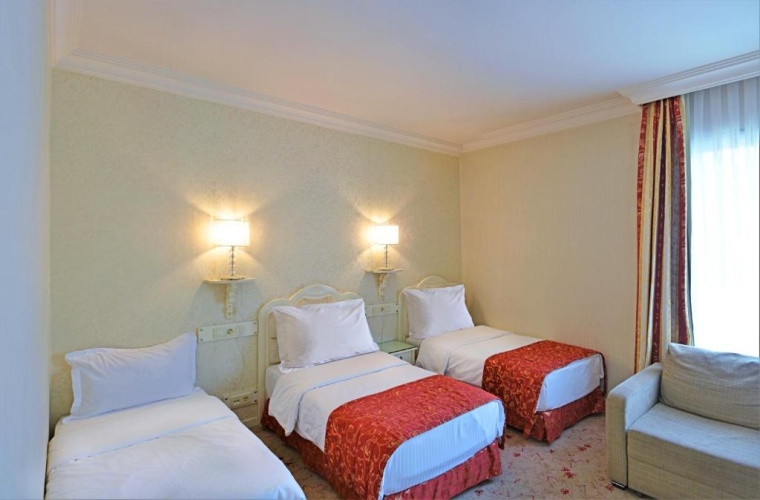 Triple room