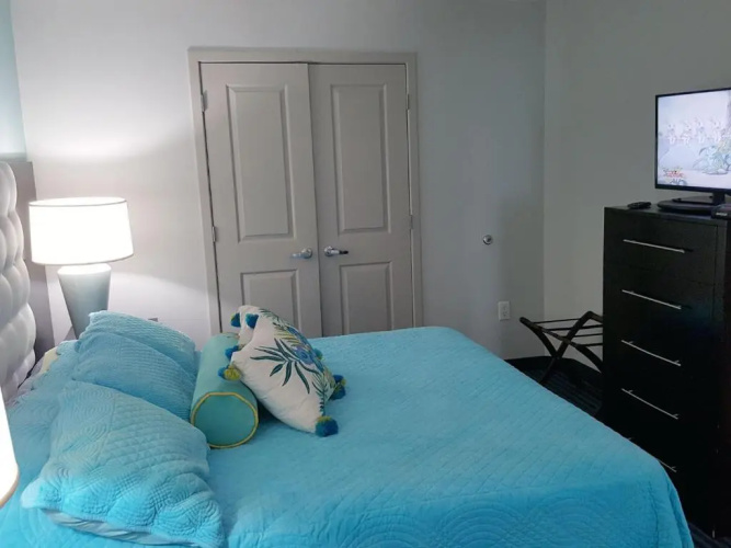15th Floor Ocean Front