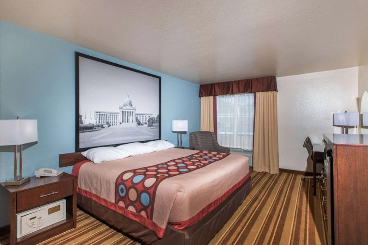 Super 8 Claremore OK